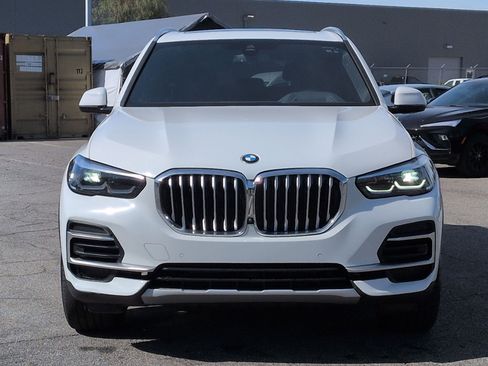 Used 2023 BMW X5 sDrive40i w/ Premium Package image 3