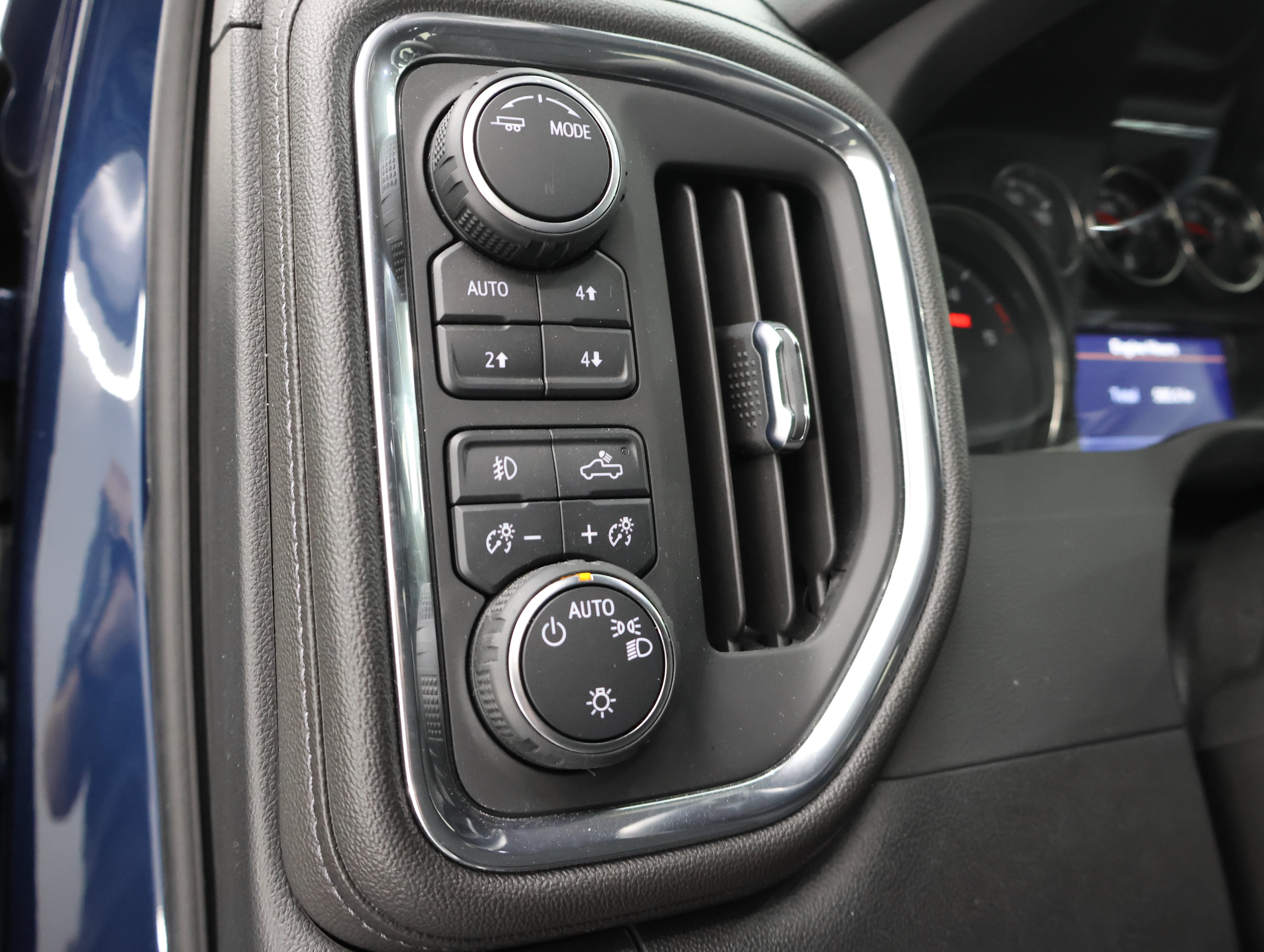 Used 2023 Chevrolet Silverado 2500 LT w/ Convenience Package AWD/4WD image 48