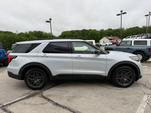 New 2026 Ford Explorer ST w/ Sun And Sound Package AWD/4WD image 8