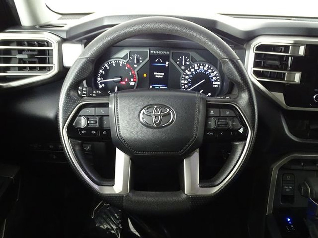 Used 2022 Toyota Tundra SR5 w/ SR5 Convenience Package AWD/4WD image 20