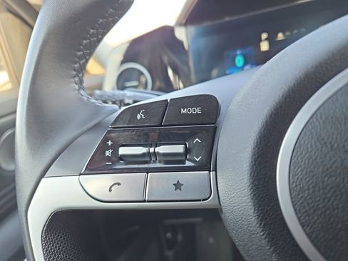 Certified 2024 Hyundai Elantra Limited image 18