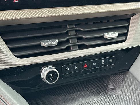 Used 2025 Ford Explorer Active w/ Active Comfort Package image 20