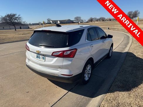 Used 2018 Chevrolet Equinox LT image 3