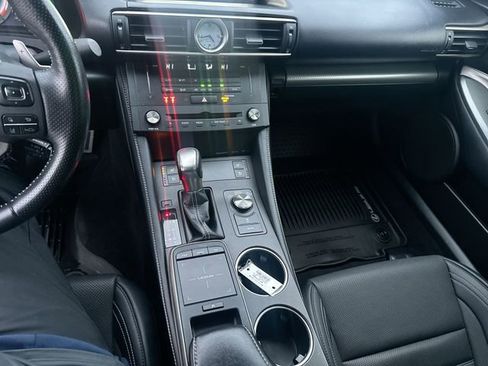 Used 2018 Lexus RC 300 AWD image 29