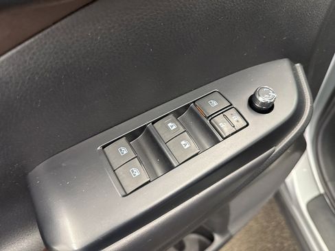 Used 2018 Toyota Highlander XLE image 40