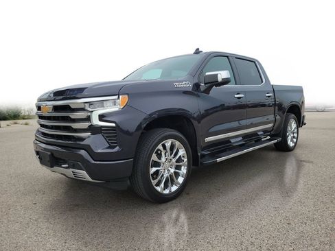 Used 2024 Chevrolet Silverado 1500 High Country w/ High Country Premium Package AWD/4WD image 2
