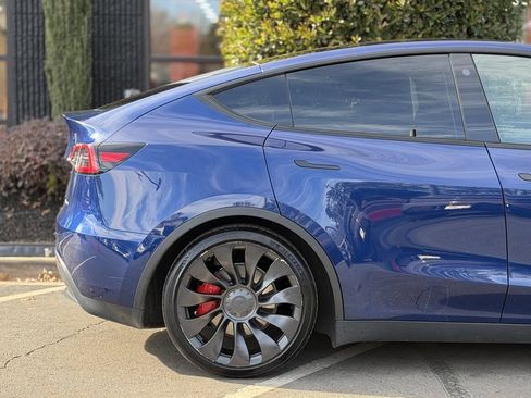 Used 2022 Tesla Model Y Performance image 21