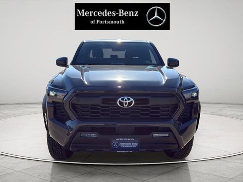 Used 2024 Toyota Tacoma TRD Off-Road image 8