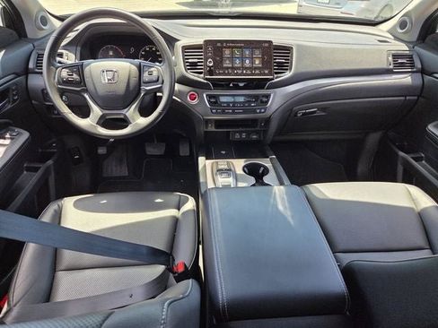 Certified 2025 Honda Ridgeline RTL image 13