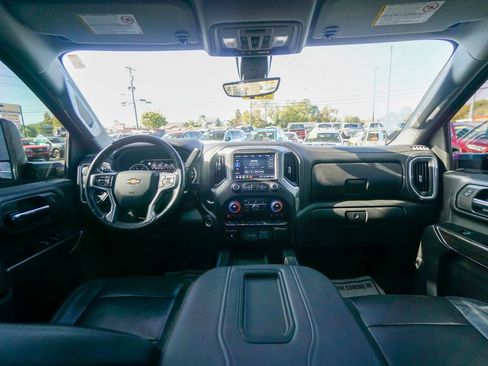 Used 2020 Chevrolet Silverado 2500 LTZ w/ LTZ Premium Package image 17