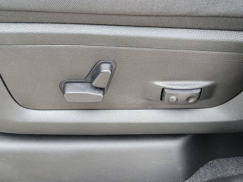 New 2026 RAM 2500 Big Horn AWD/4WD image 6