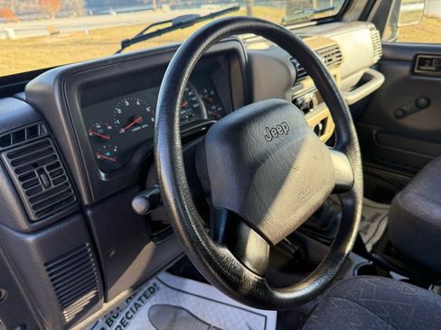 Used 2002 Jeep Wrangler X image 15