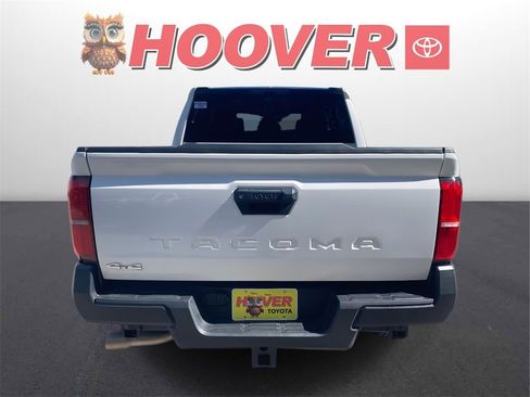 Used 2024 Toyota Tacoma SR image 3