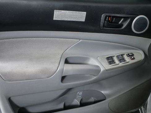 Used 2008 Toyota Tacoma PreRunner image 11