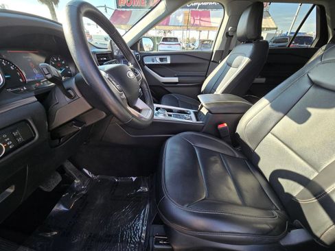 Used 2024 Ford Explorer Limited AWD/4WD image 15