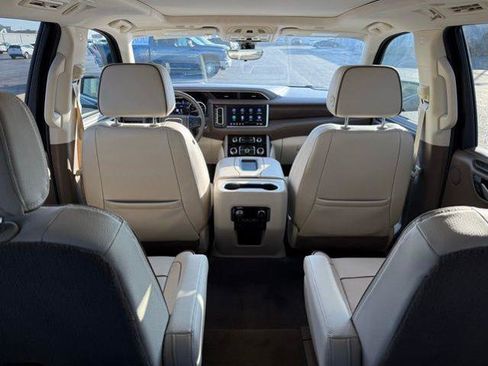 Used 2021 GMC Yukon Denali w/ Denali Premium Package image 50