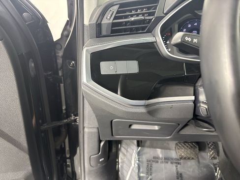Used 2019 Audi Q3 2.0T Premium AWD/4WD image 13