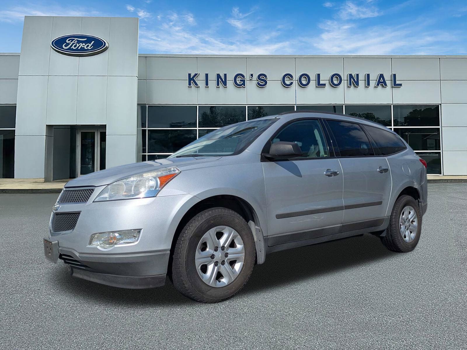 Used 2012 Chevrolet Traverse LS FWD image 1