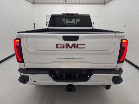 New 2026 GMC Sierra 2500 SLT w/ SLT Premium Package image 5