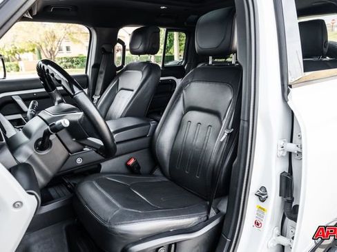 Used 2022 Land Rover Defender 110 X-Dynamic HSE image 4