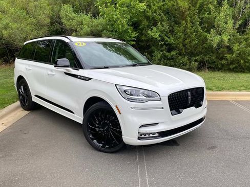 Certified 2023 Lincoln Aviator Reserve w/ Equipment Group 201A AWD/4WD image 1