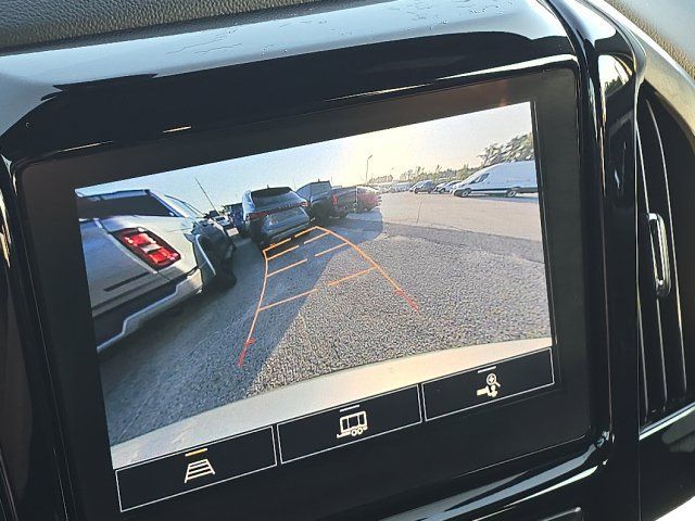 Used 2022 Chevrolet Traverse LT FWD image 36