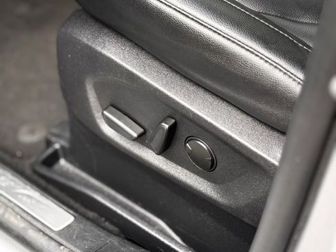 Used 2024 Ford Edge Titanium image 7