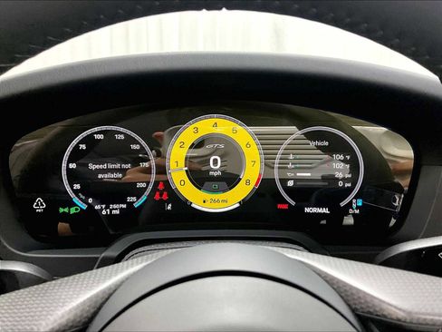Used 2026 Porsche 911 Carrera 4 GTS image 23
