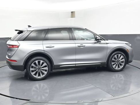 Used 2022 Lincoln Corsair Reserve w/ Elements Package FWD image 3
