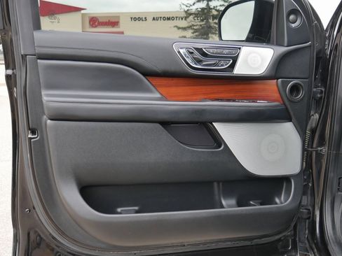 Used 2019 Lincoln Navigator L Reserve image 74