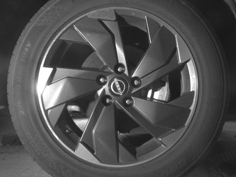 Used 2025 Nissan Rogue SV image 13