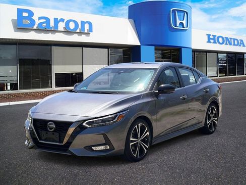 Used 2023 Nissan Sentra SR w/ SR Premium Package FWD image 2