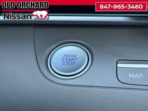 Used 2024 Hyundai Elantra Blue FWD image 18