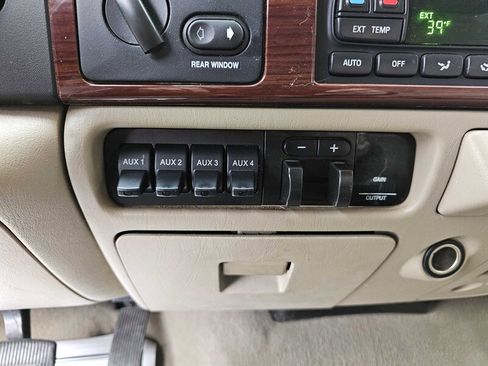 Used 2006 Ford F350 Lariat AWD/4WD image 16