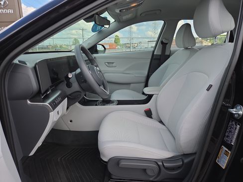 Certified 2026 Hyundai Kona SE FWD image 7