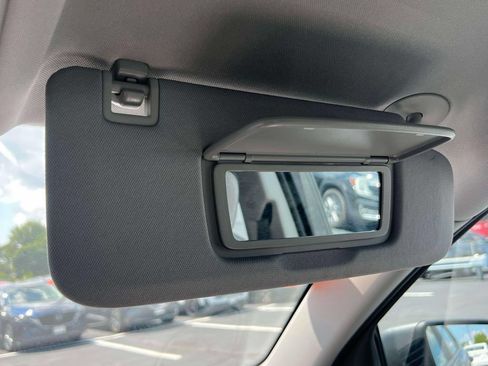 Used 2023 Chevrolet Equinox LS FWD image 31
