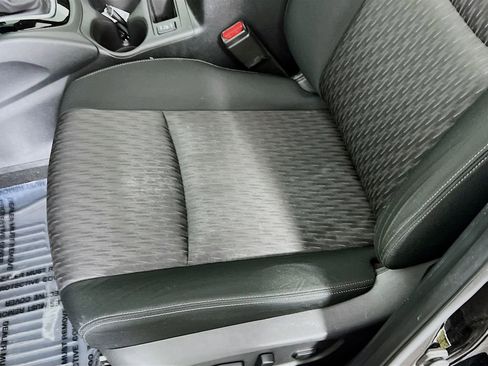 Used 2019 Nissan Rogue SV w/ Sun & Sound Touring Package image 18