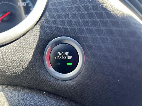 Used 2024 Chevrolet Malibu LT image 29