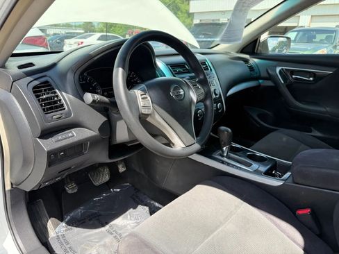 Used 2013 Nissan Altima 2.5 S FWD image 17