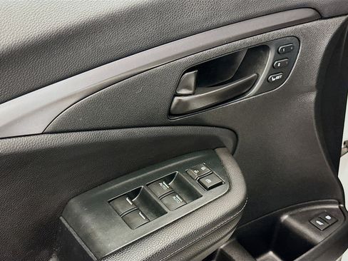 Used 2023 Honda Passport EX-L image 15
