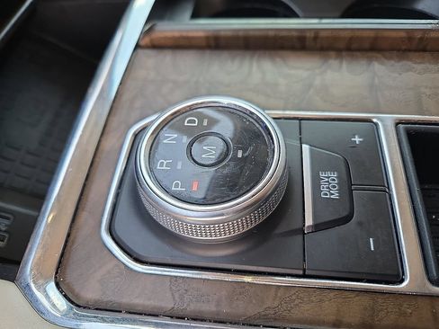 Used 2020 Ford Expedition Platinum RWD image 17