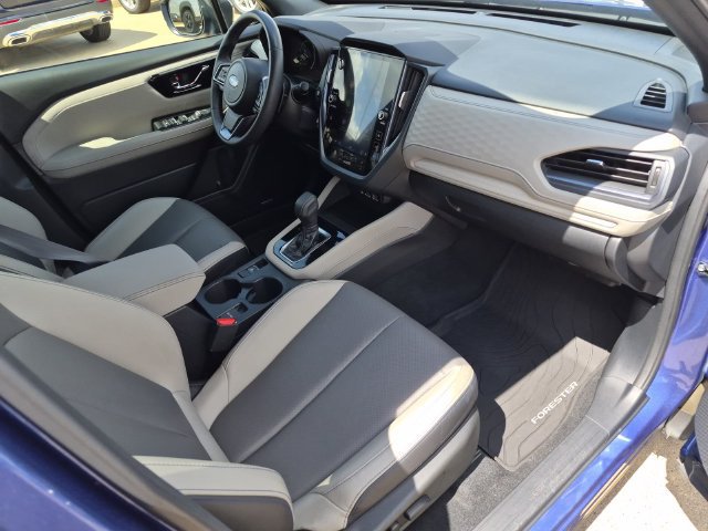 Used 2025 Subaru Forester Limited AWD/4WD image 14