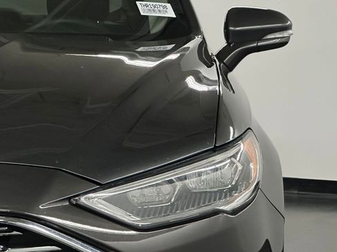 Used 2017 Ford Fusion Titanium image 11