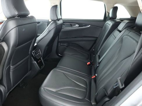 Used 2021 Lincoln Nautilus Reserve image 20