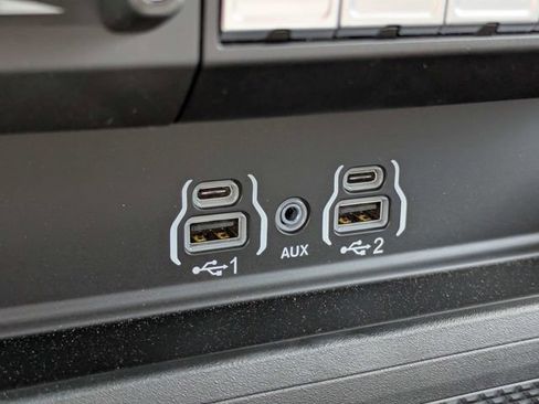 New 2026 RAM 2500 Big Horn AWD/4WD image 22