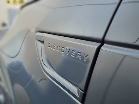 Used 2024 Land Rover Discovery Dynamic SE image 44