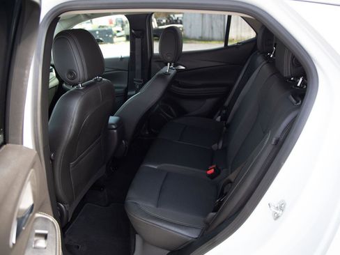Used 2025 Buick Encore GX Preferred AWD/4WD image 12