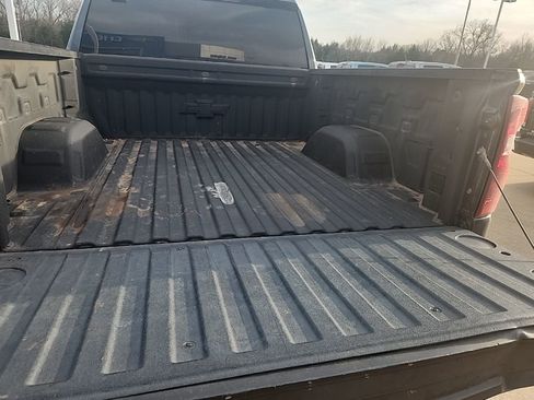 Used 2022 Chevrolet Silverado 1500 LT w/ Bed Protection Package image 6