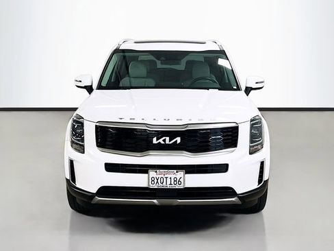 Certified 2022 Kia Telluride S AWD/4WD image 2