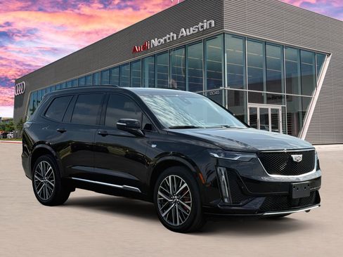 Used 2025 Cadillac XT6 Sport w/ Technology Package AWD/4WD image 4